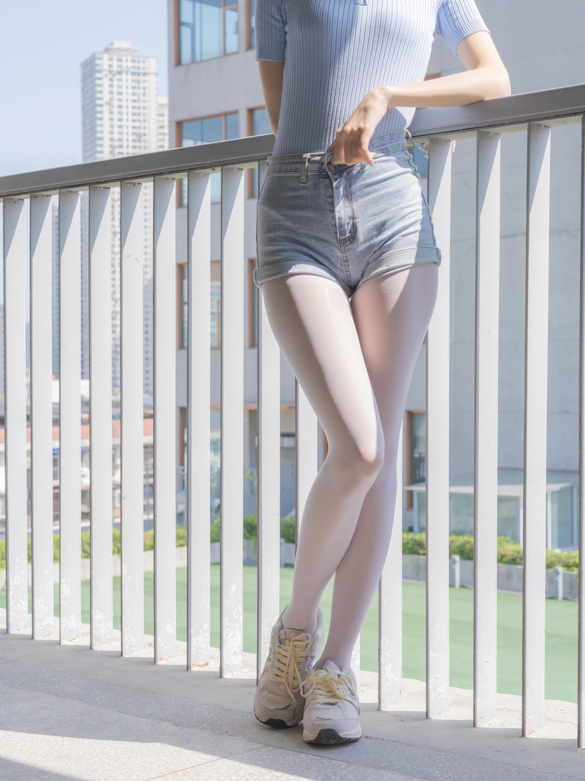 森萝财团写真 – 媛媛 试拍 15D超薄白丝插图2
